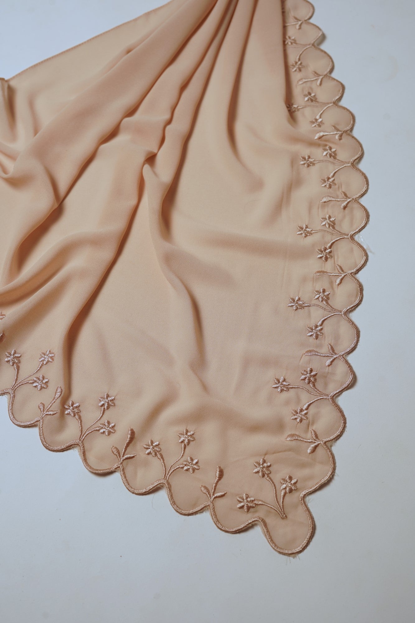 Sulam Embroidered Hijab -Pale Ivory