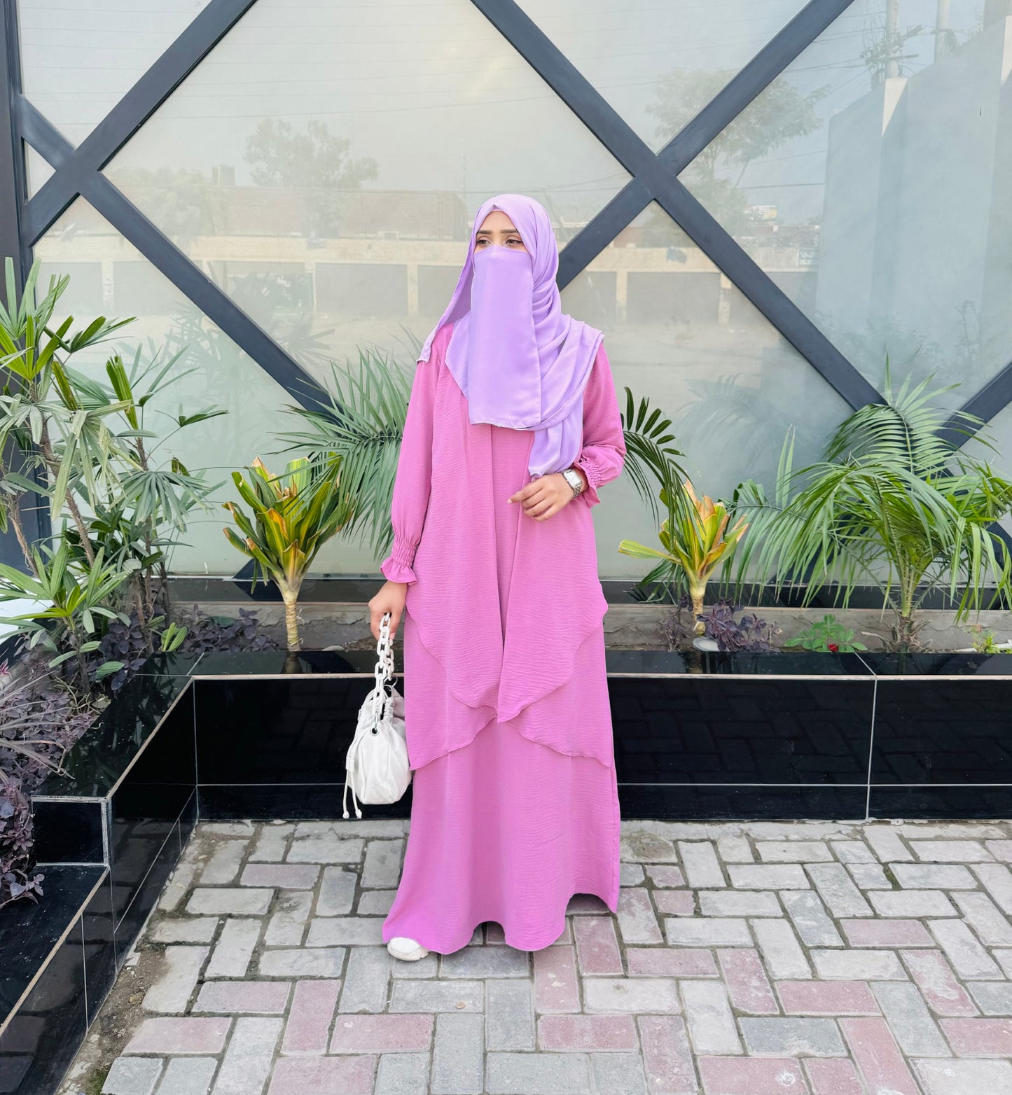 Serene Classic Abaya - Taffy Pink