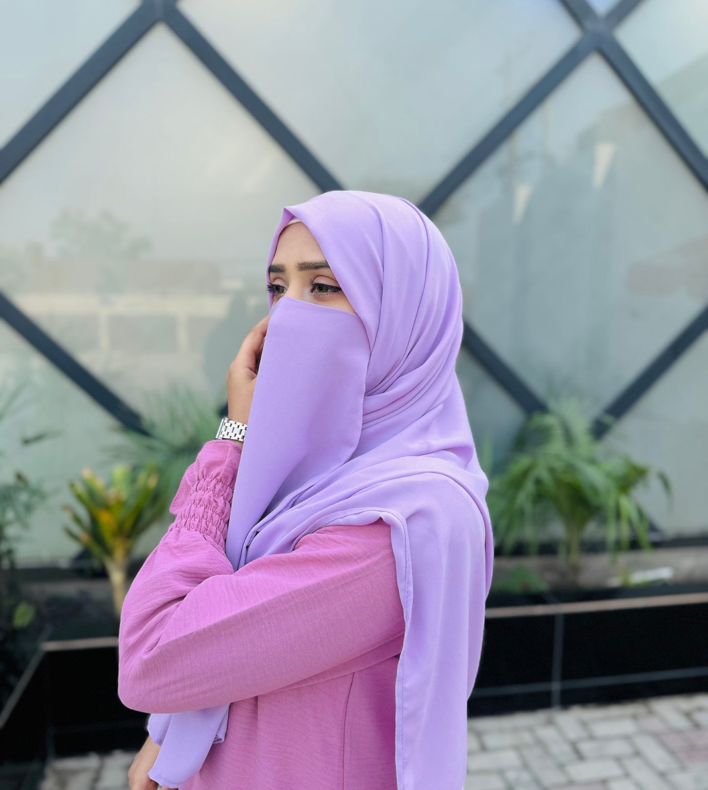 Serene Classic Abaya - Taffy Pink