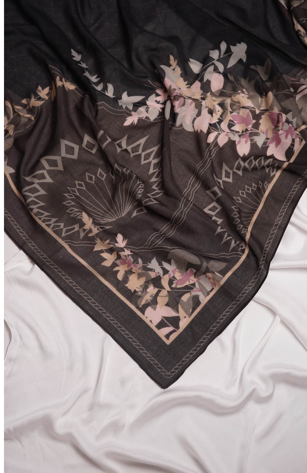 Square Lawn Printed - Black