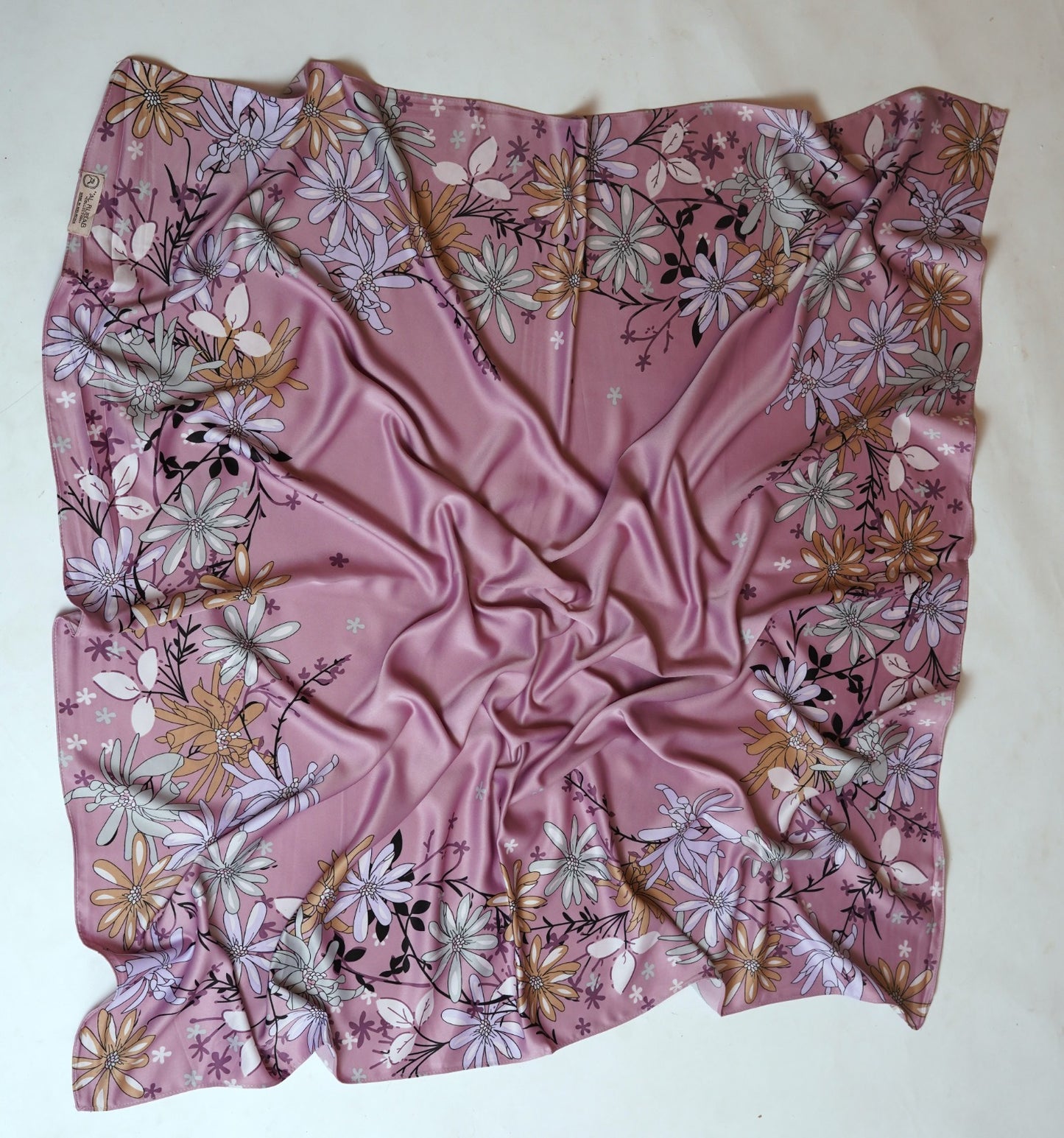 Satin Printed - Iris Charm