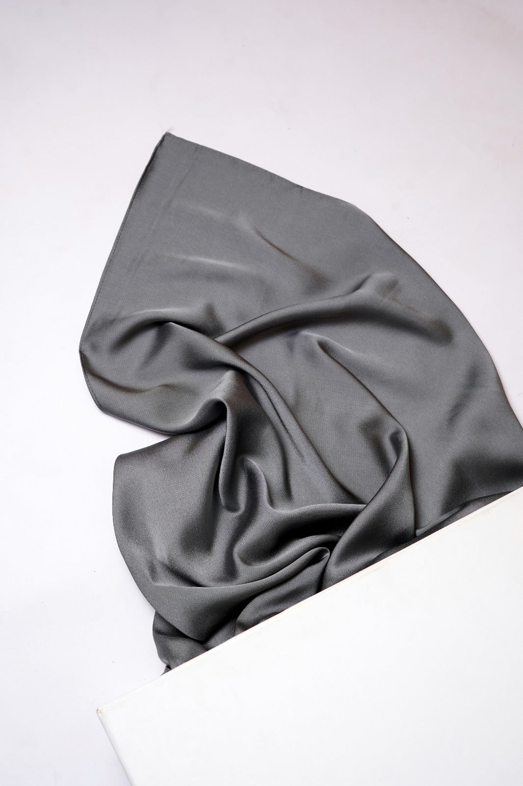 Luxe satin Silk-Dark grey