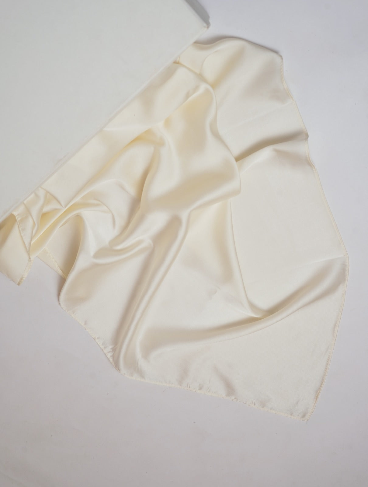 Luxe satin Silk-Cream