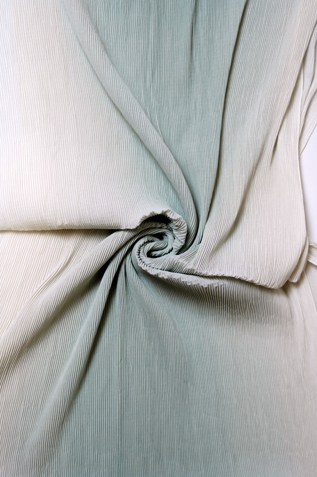 Ombre Pleated hijab-Moonlight Jade