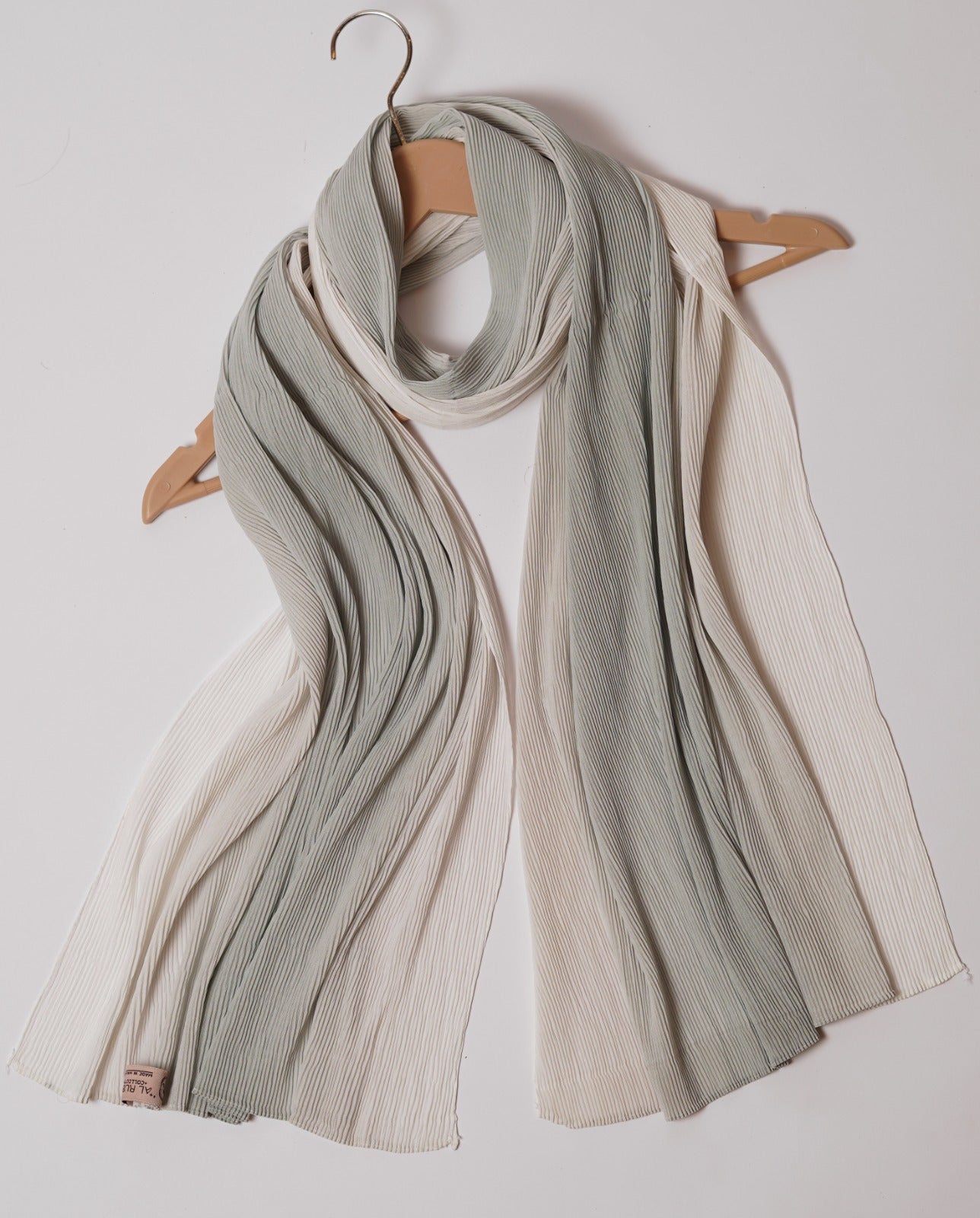 Ombre Pleated hijab-Moonlight Jade