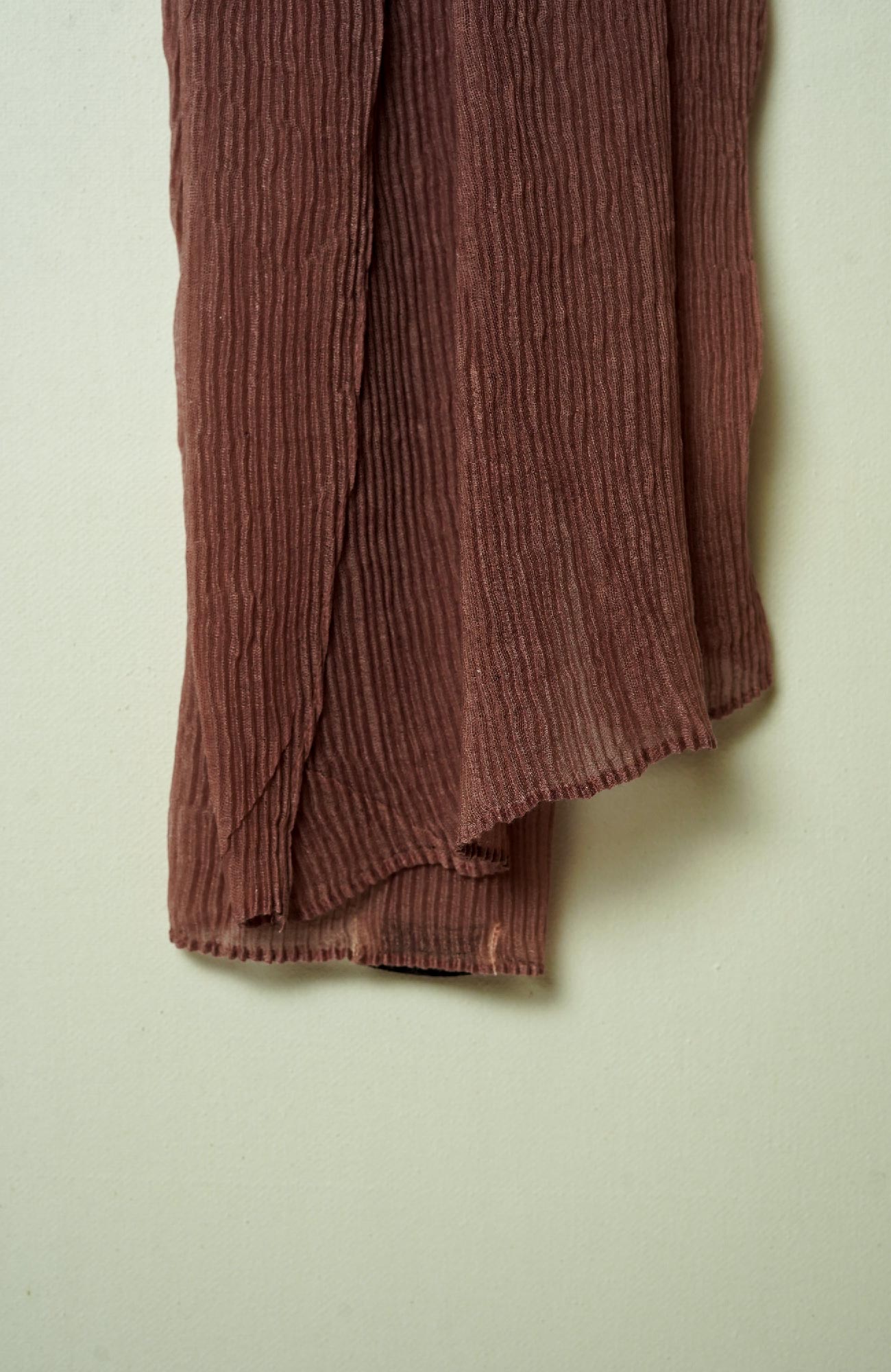 Lawn Pleated Hijab - Chocolate