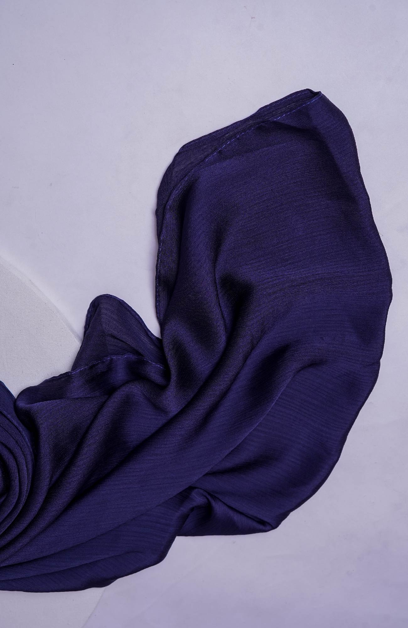 Luxe Crinkle Silk Hijab - Navy Blue