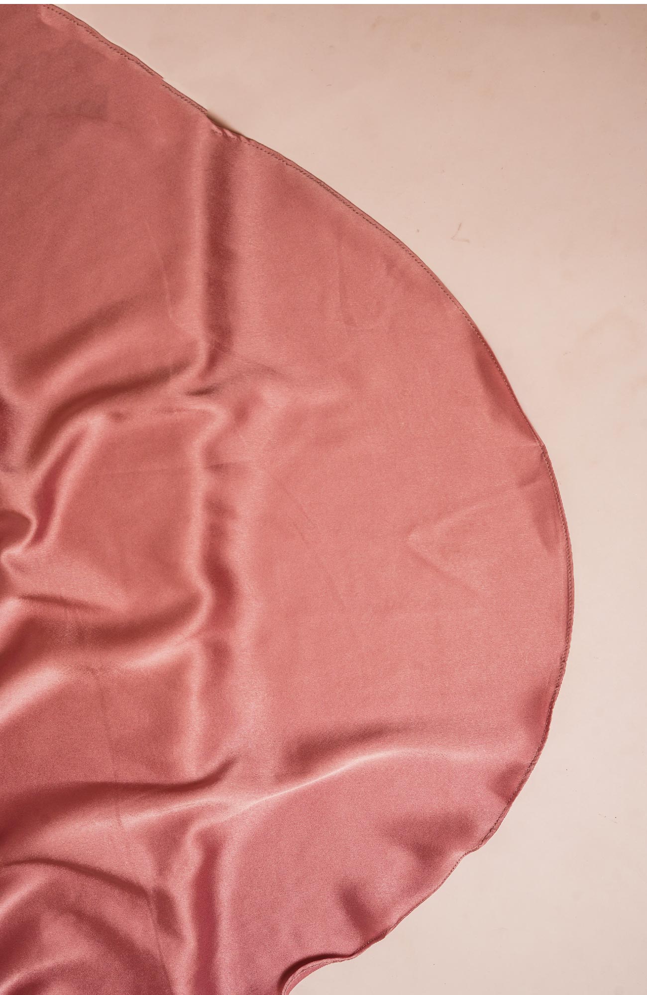 Satin Curve-Vanilla Pink
