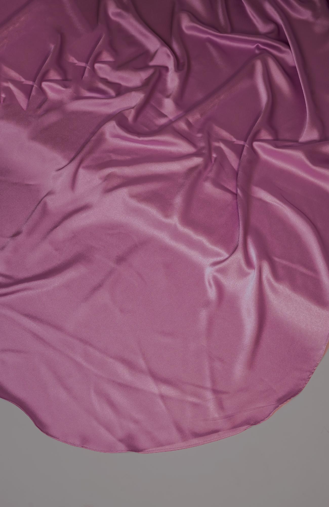 Satin Curve-Nostalgia Rose