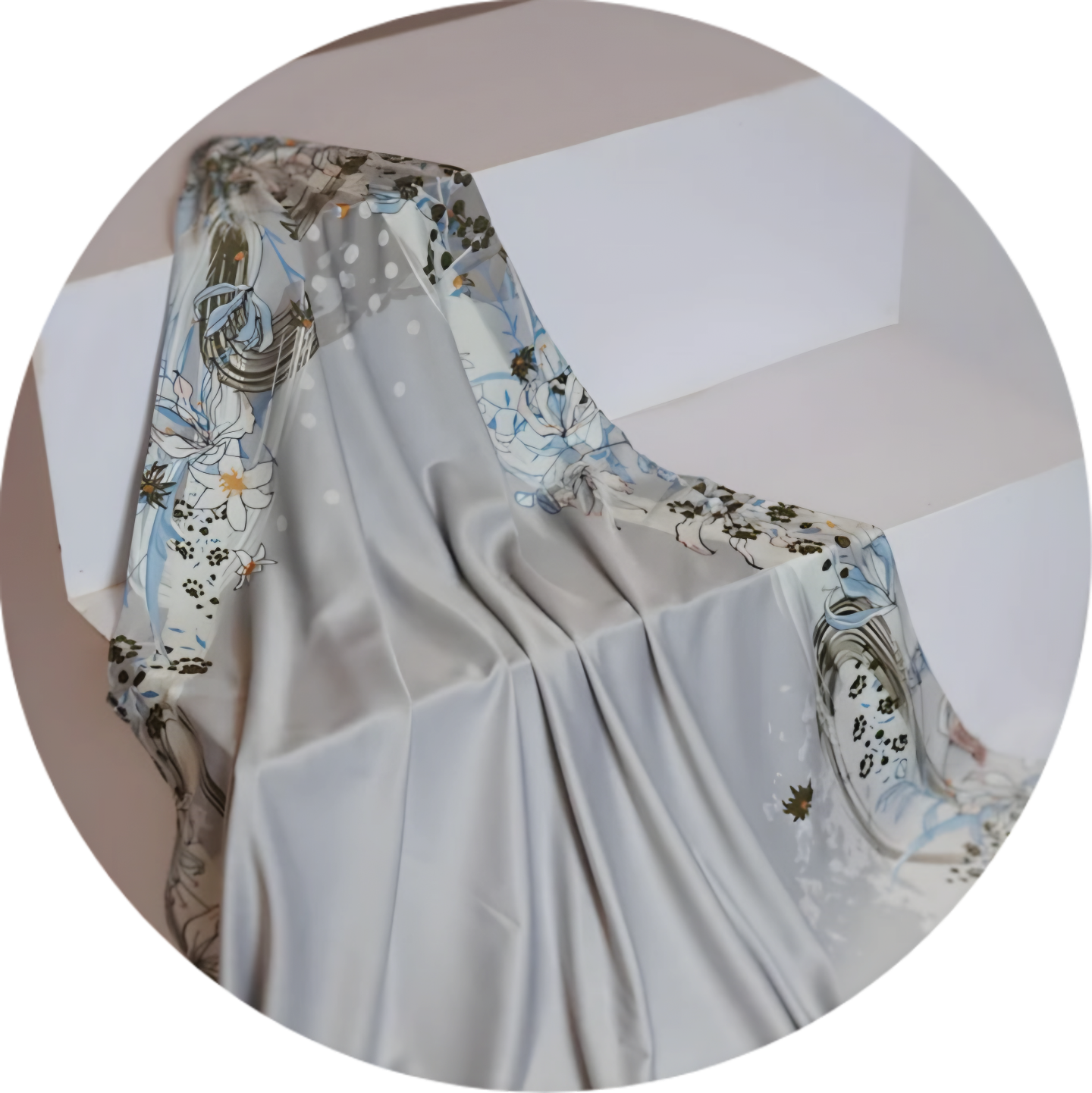 SATIN PRINTED SQUARE