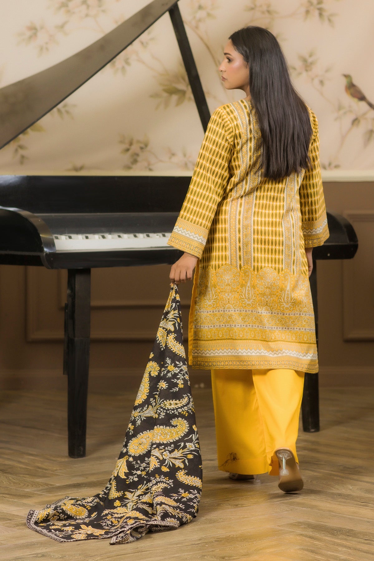 3 PC Lawn Karhai Suit