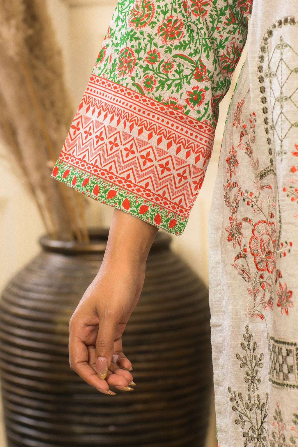 3 PC Lawn Karhai Suit