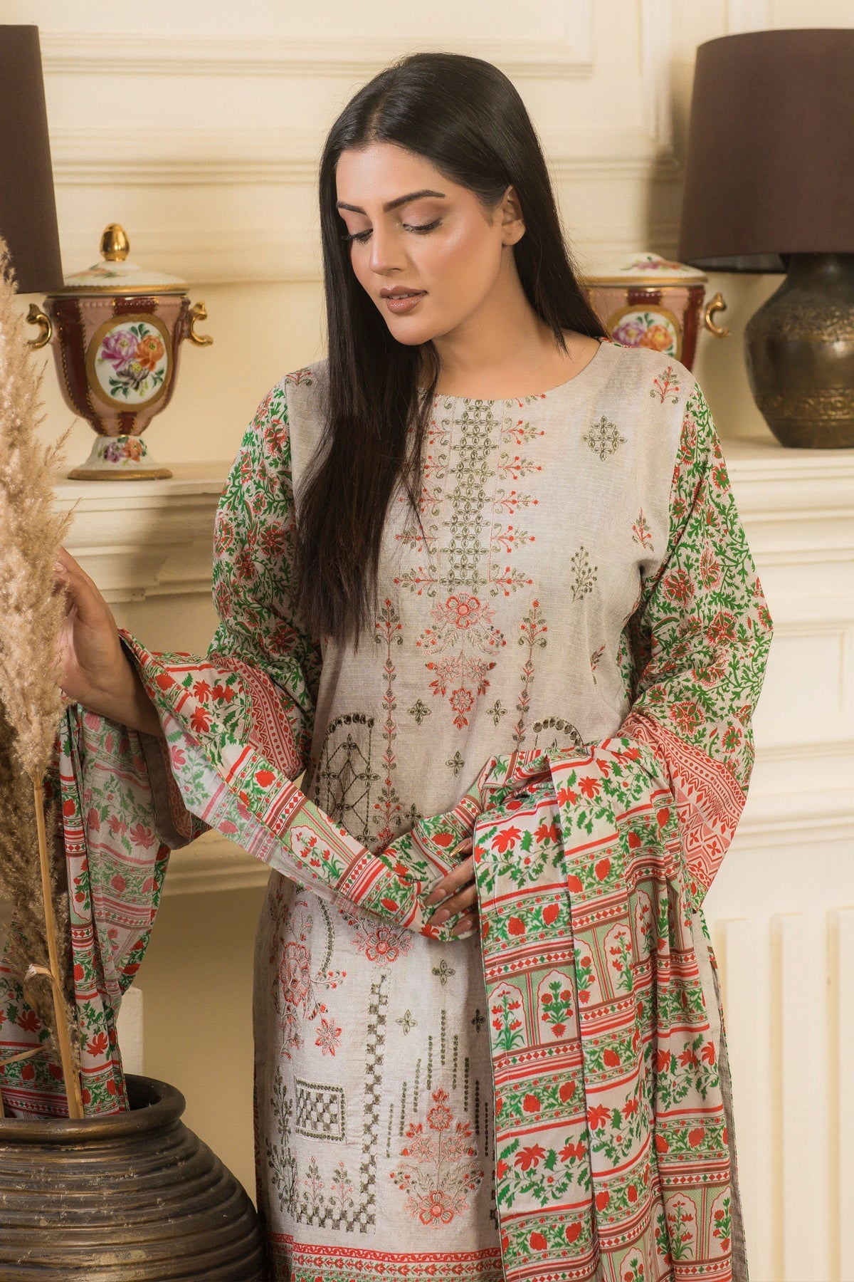 3 PC Lawn Karhai Suit