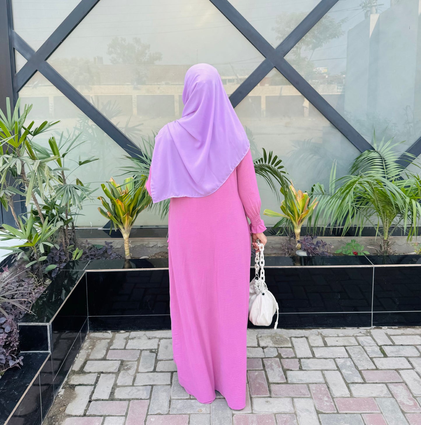 Serene Classic Abaya - Taffy Pink