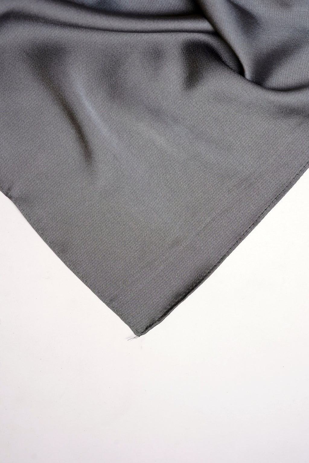 Luxe satin Silk-Dark grey