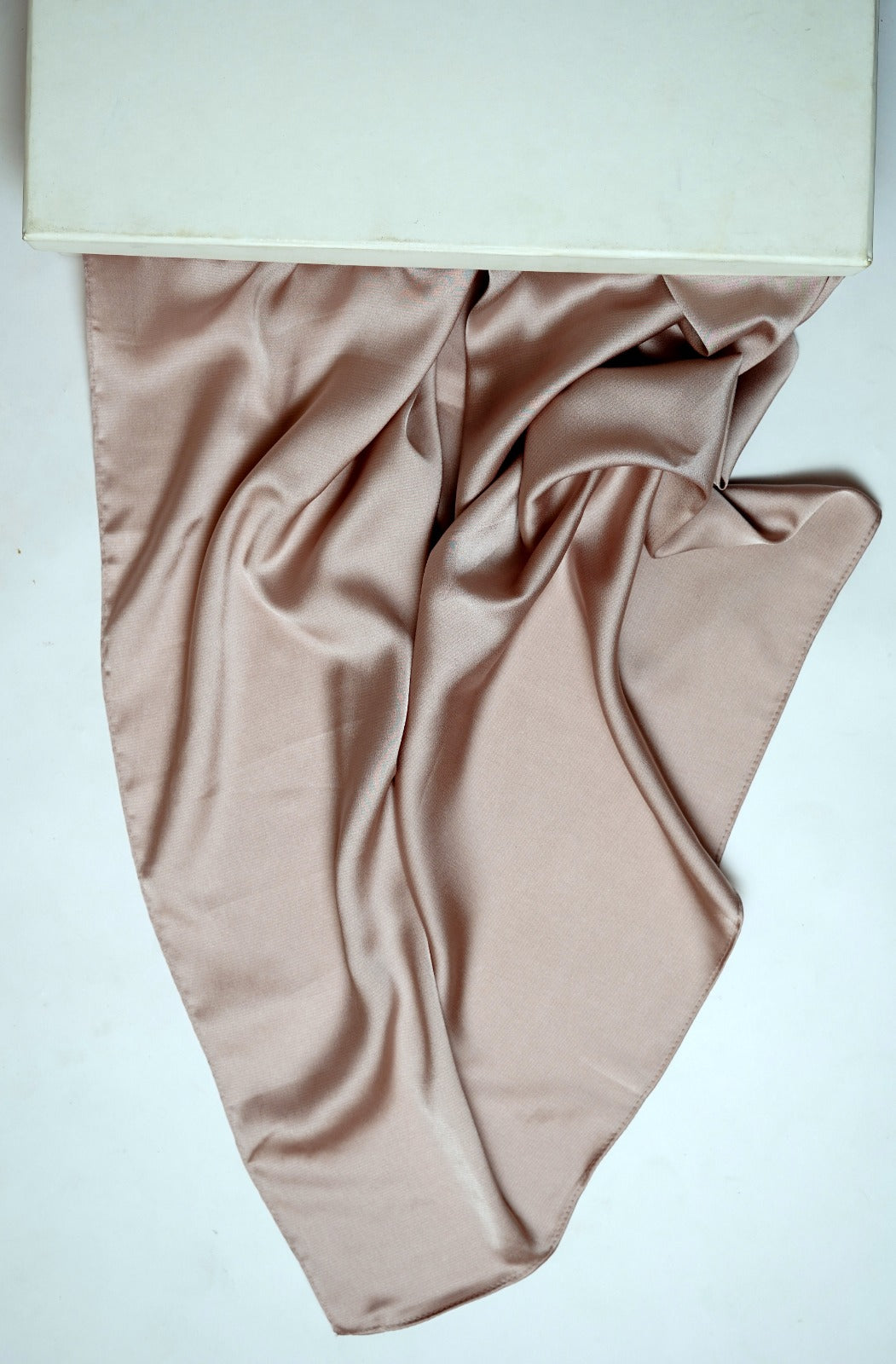 Luxe satin Silk-Latte