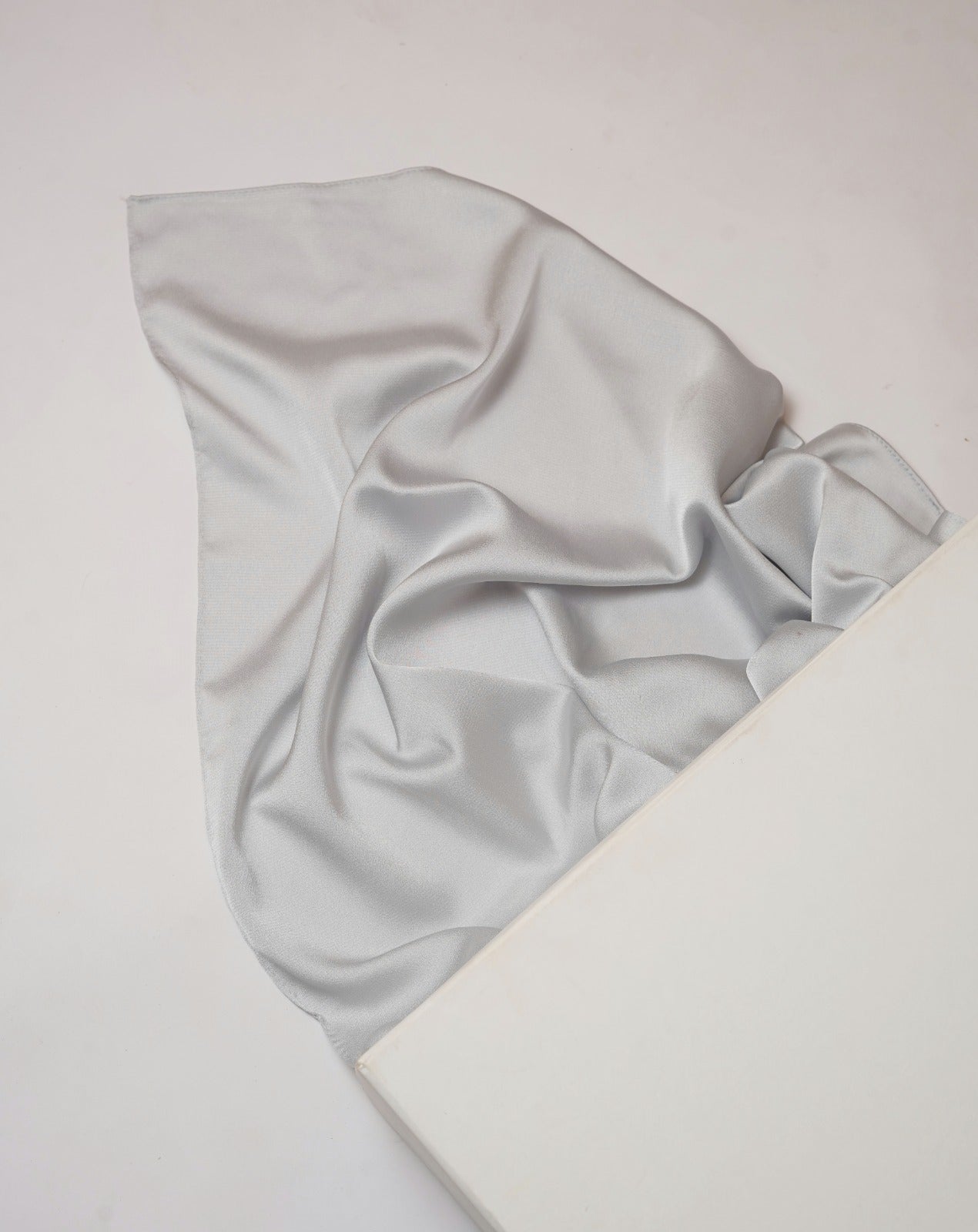 Luxe satin Silk-Smoke Gray