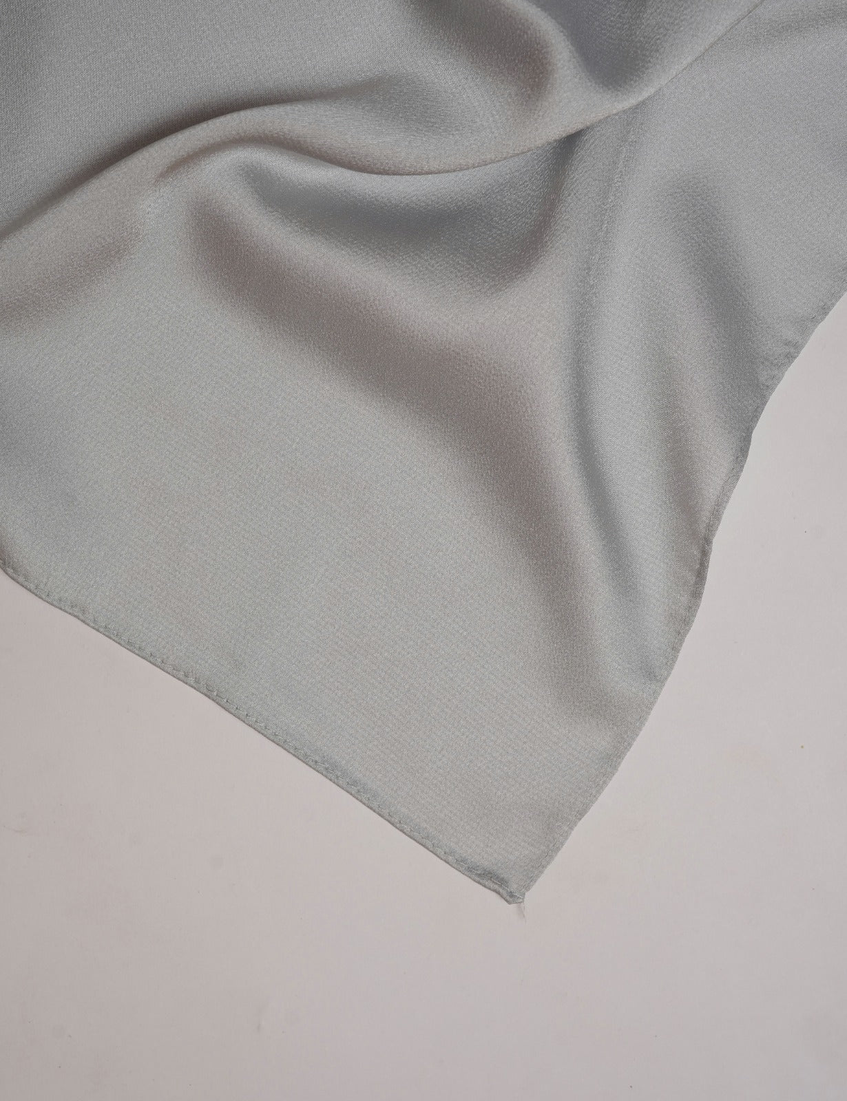 Luxe satin Silk-Smoke Gray