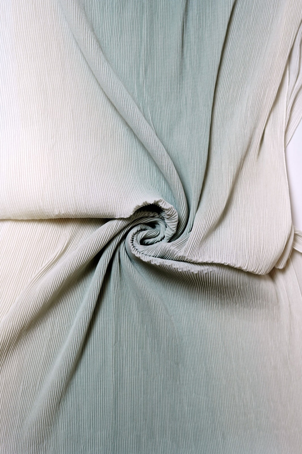 Ombre Pleated hijab-Moonlight Jade