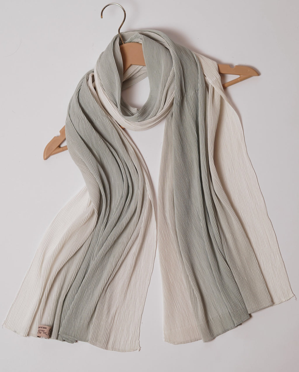 Ombre Pleated hijab-Moonlight Jade