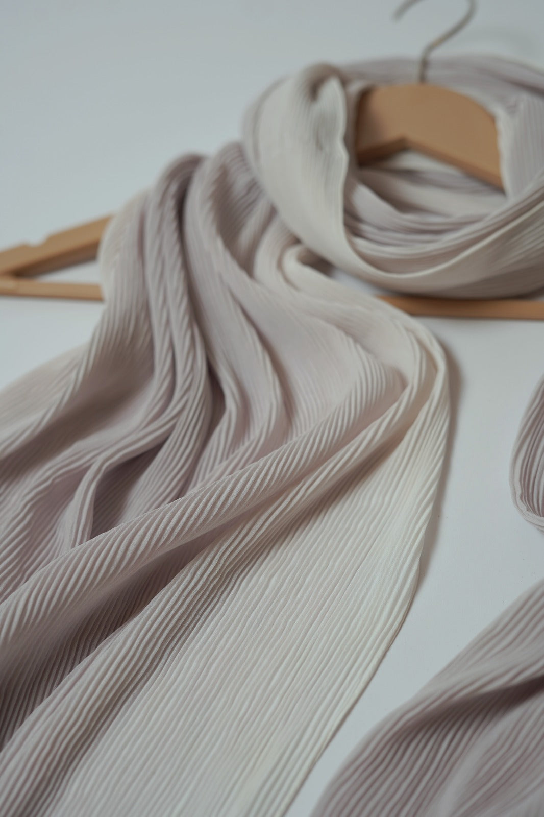 Ombre Pleated hijab-Moonlight Jade