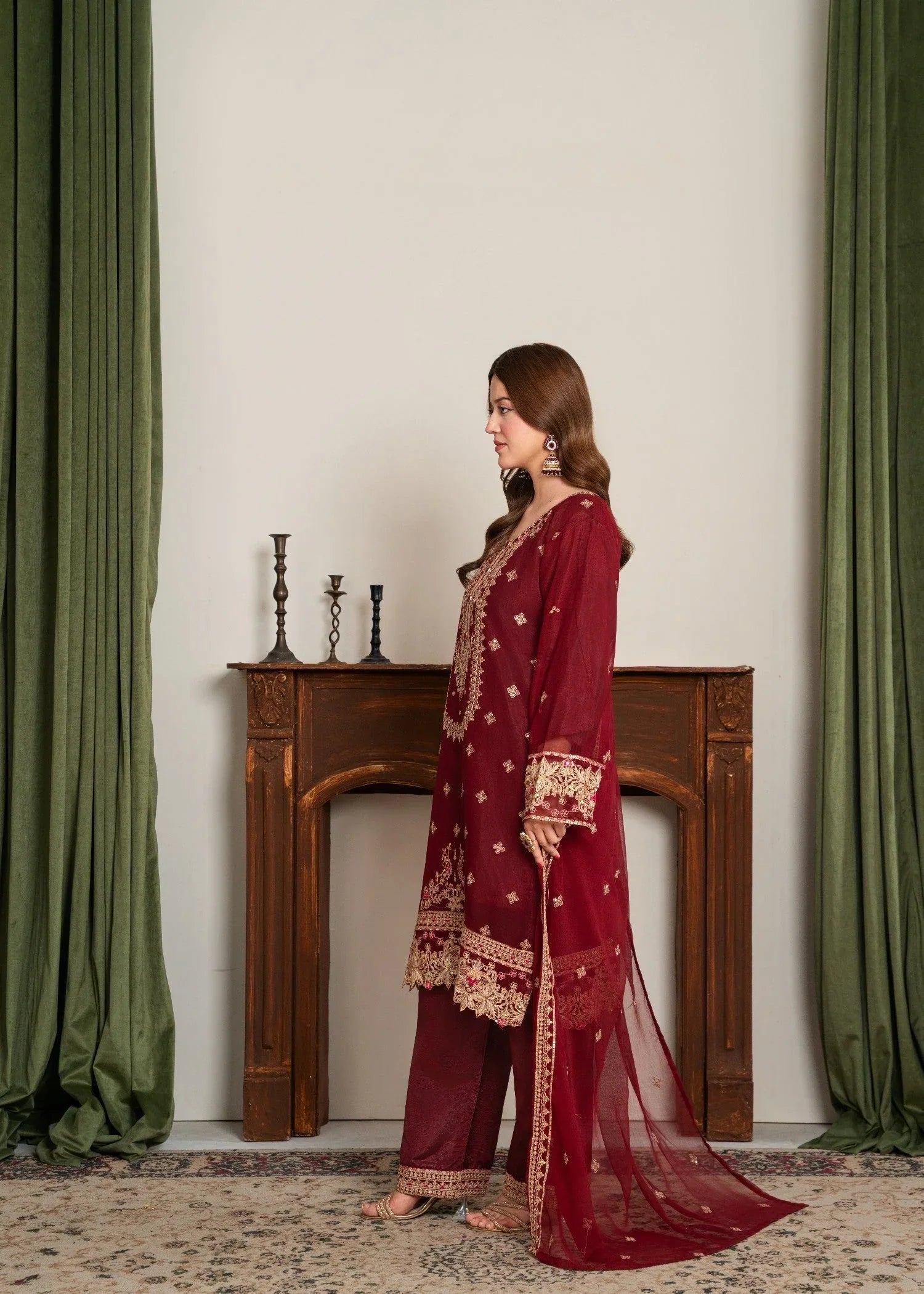 Gul (Maroon)