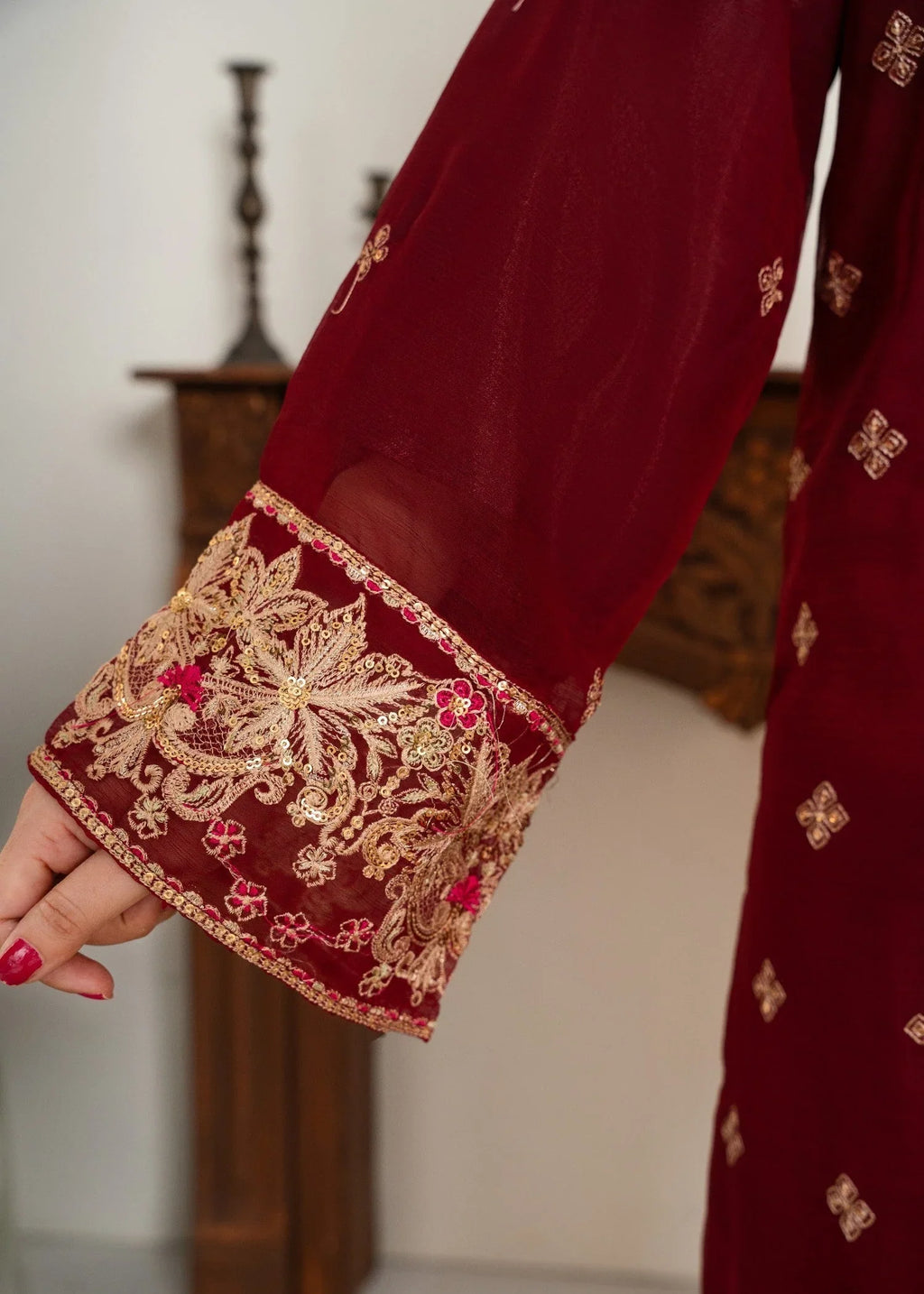 Gul (Maroon)