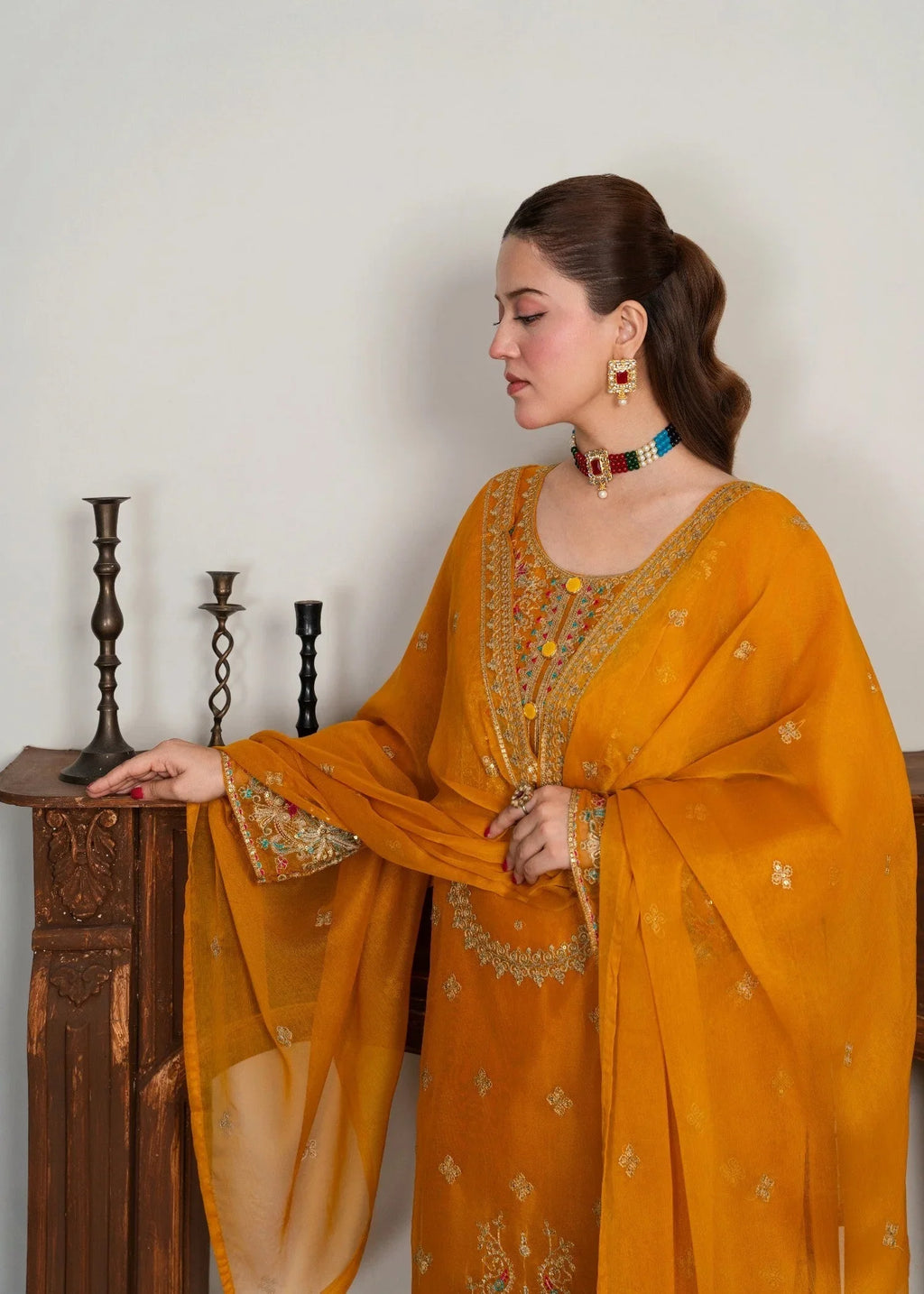 Gul (Yellow Orange)