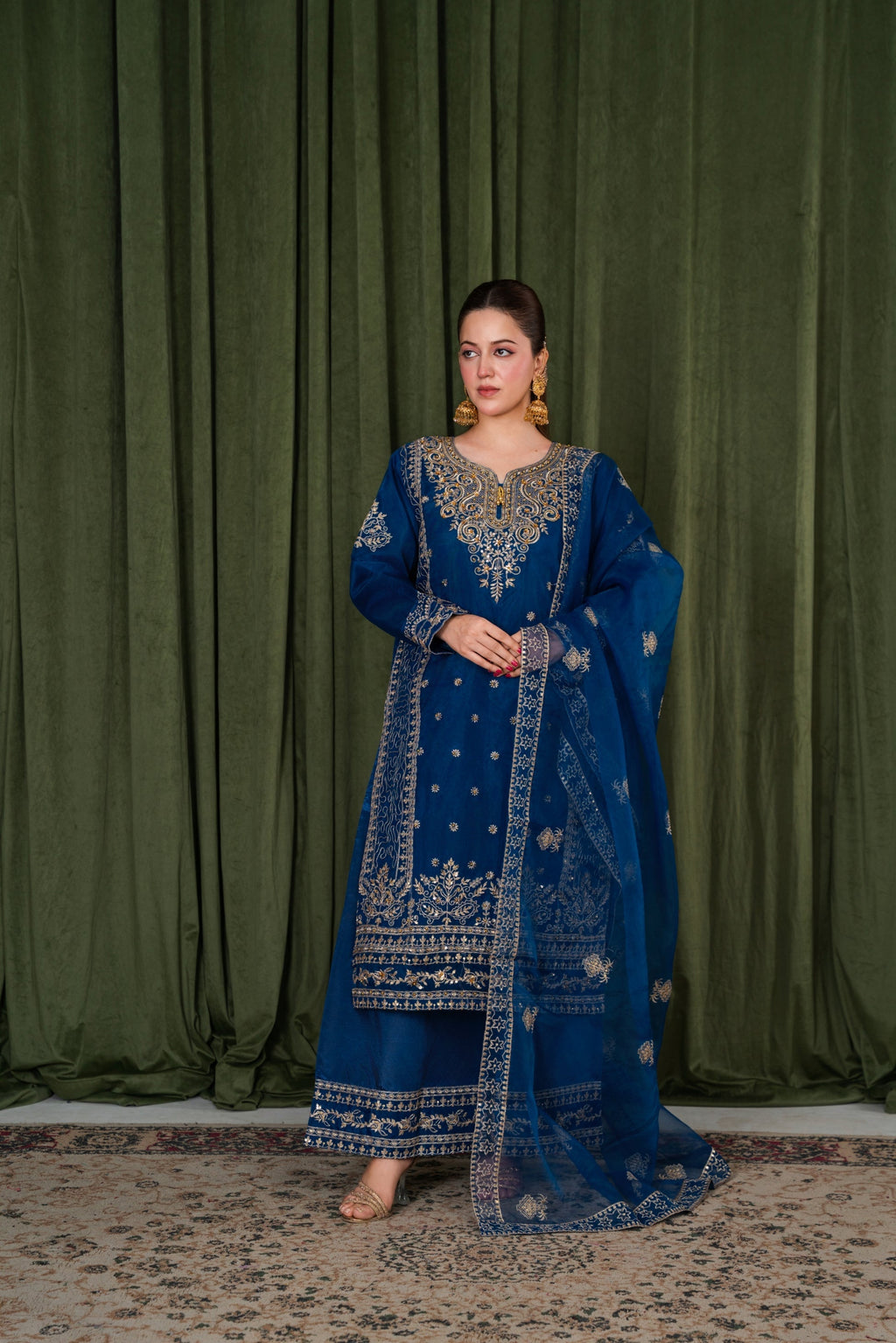 Gulnar (Blue)