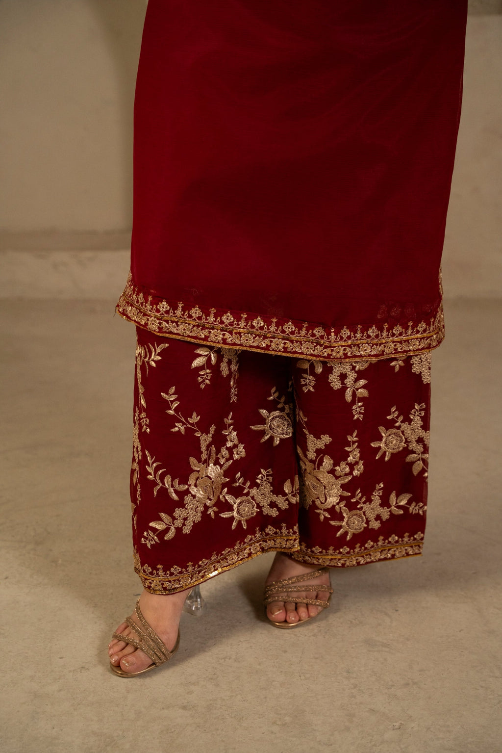 Zeen (Maroon)
