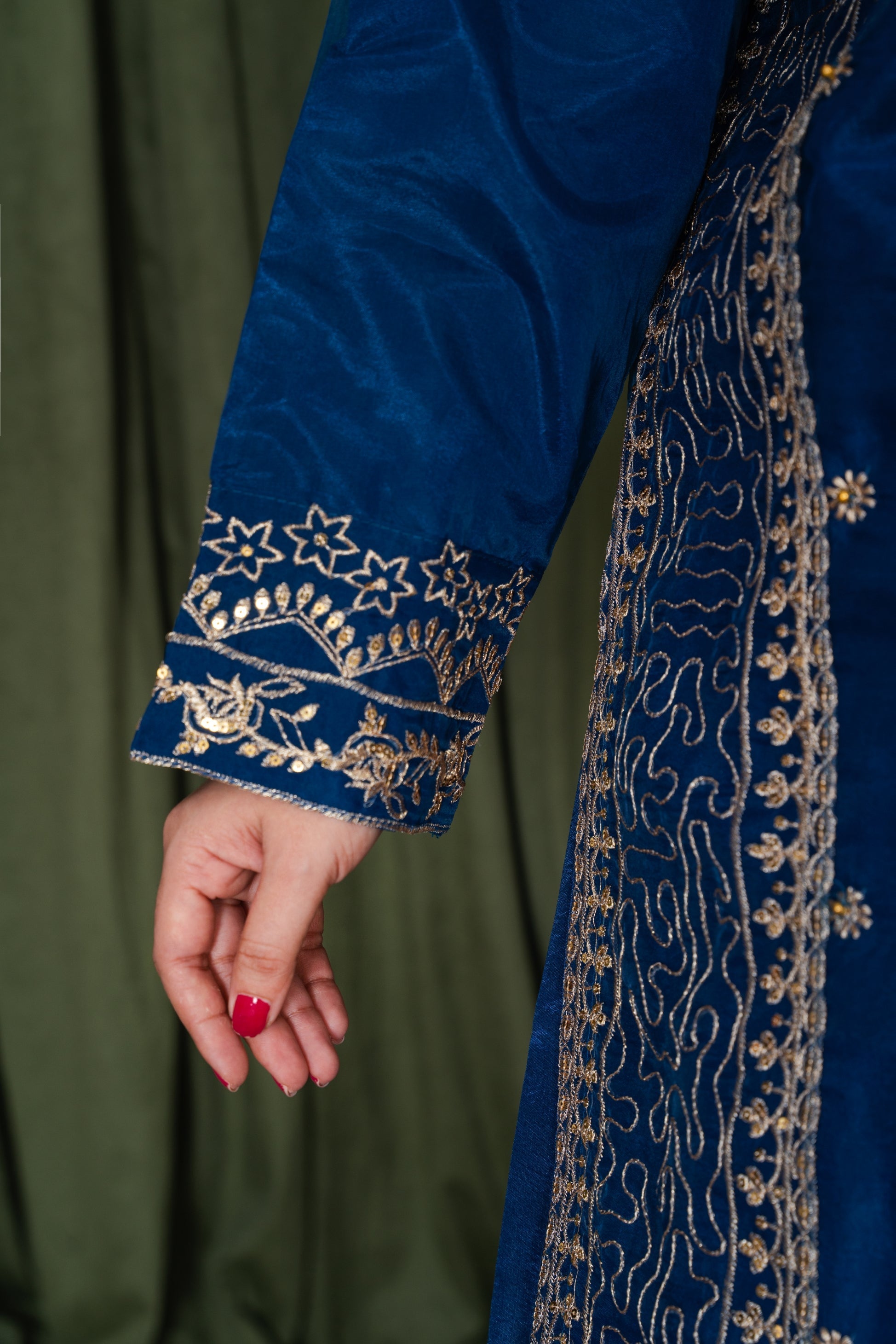 Gulnar (Blue)