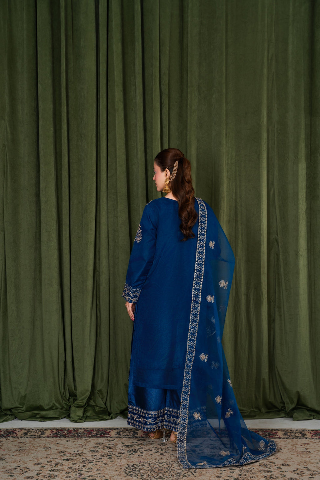 Gulnar (Blue)